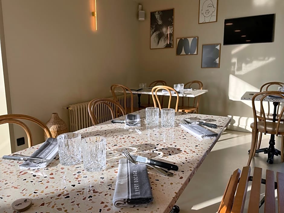 Logis Hôtel & Restaurant Le Vert Bocage