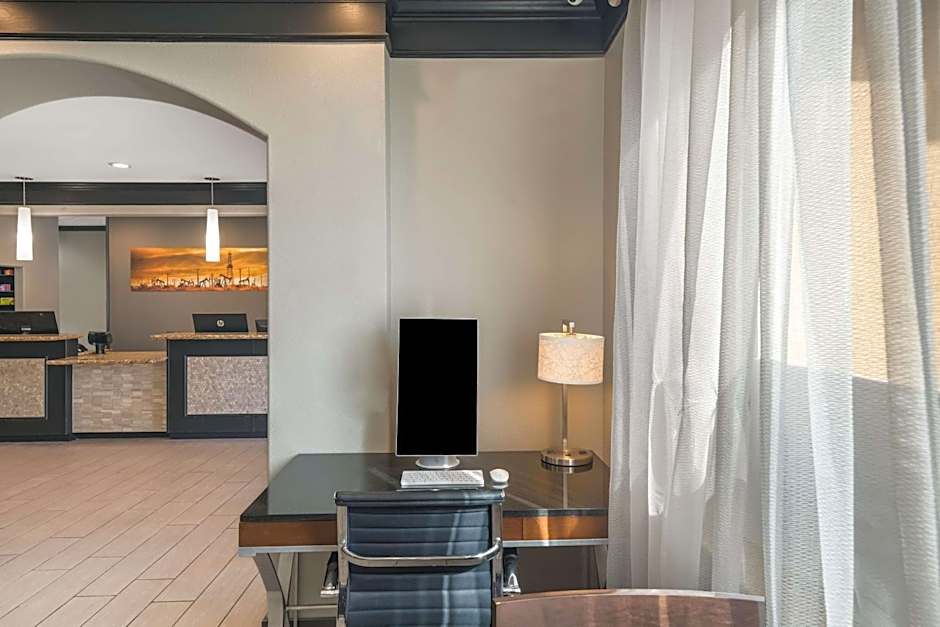 Best Western South Plains Inn & Suites