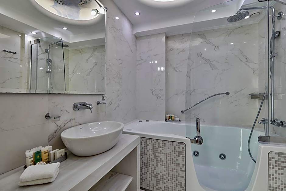 Ava Hotel and Suites