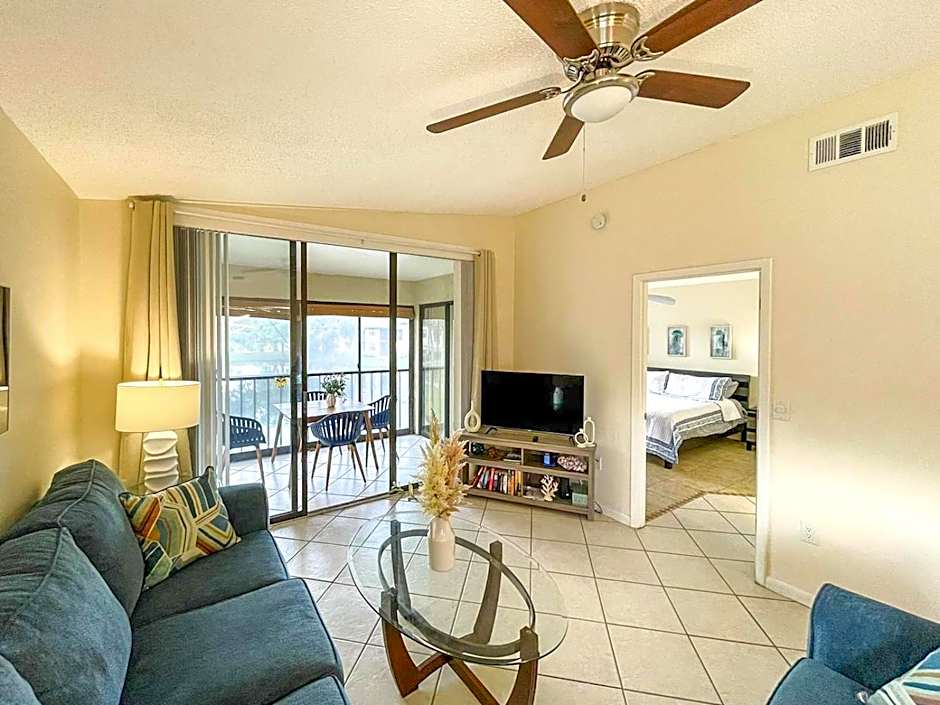 Spacious Shorewalk 2B-2B Condo near Anna Maria Island, Beaches & IMG Academy