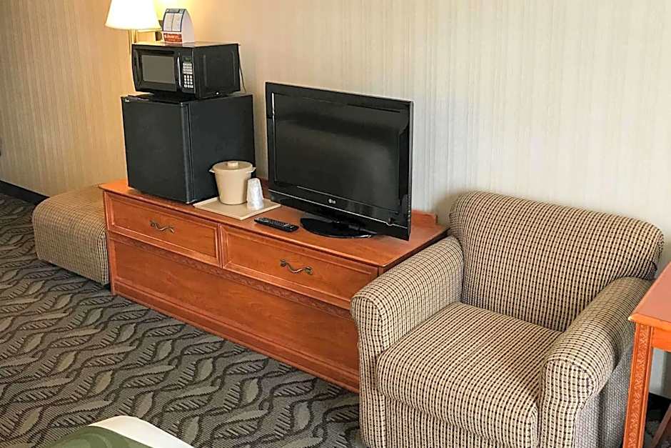 Quality Inn Holland - Toledo