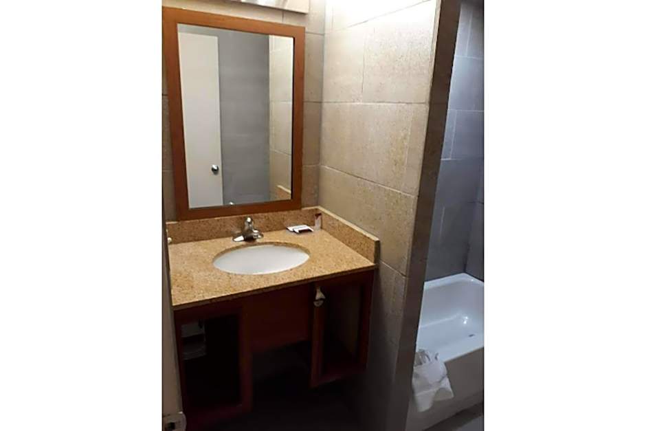 Travel Inn By OYO Omaha