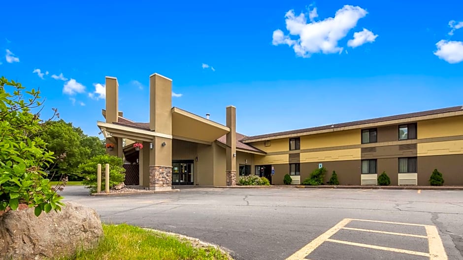 SureStay Plus Hotel by Best Western Black River Falls