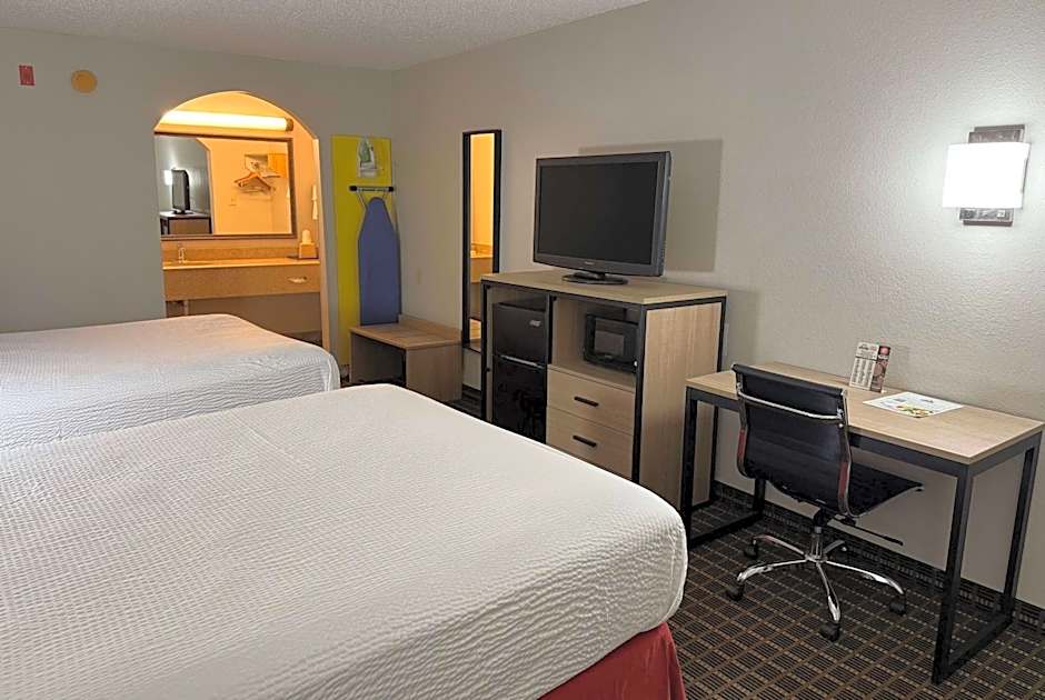 Days Inn by Wyndham San Antonio Interstate Hwy 35 North