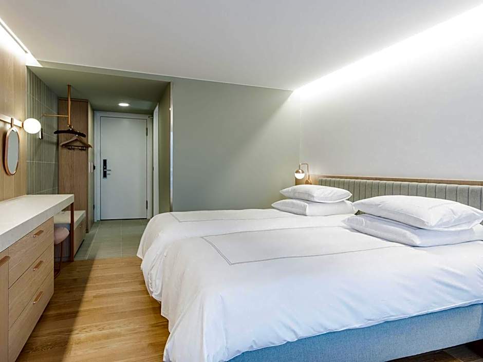 Zdjęcie 1 z 7 — Premier 1 Twin Bed, Balcony