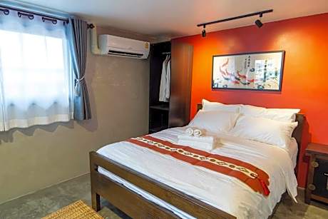 Queen Room with View