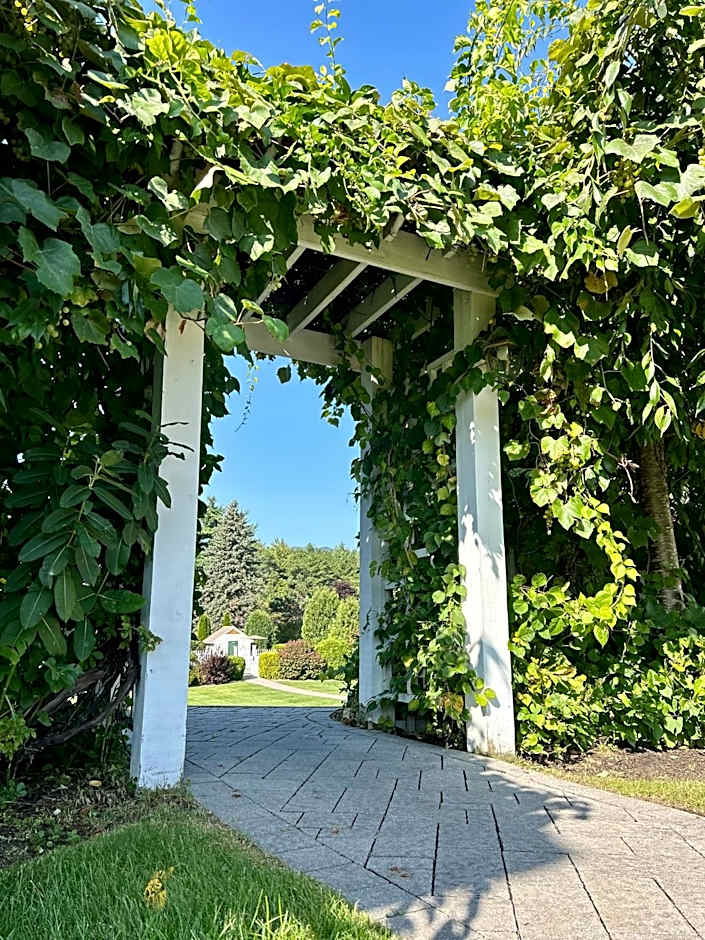 Golden Gables Inn