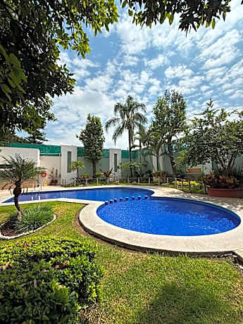 Aurea Hotel and Suites