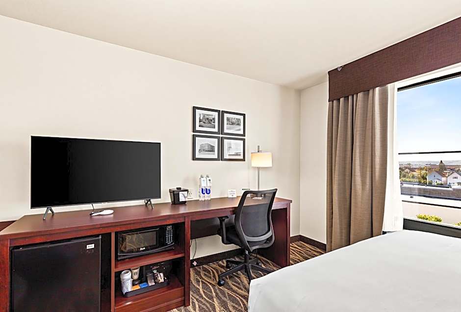 Cobblestone Hotel & Suites - Superior Duluth