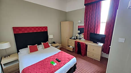Small Double Room - Non-Smoking