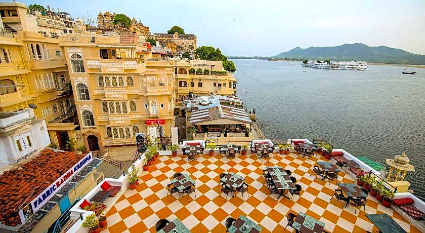 Hotel Devraj Niwas on Lake Pichola Udaipur