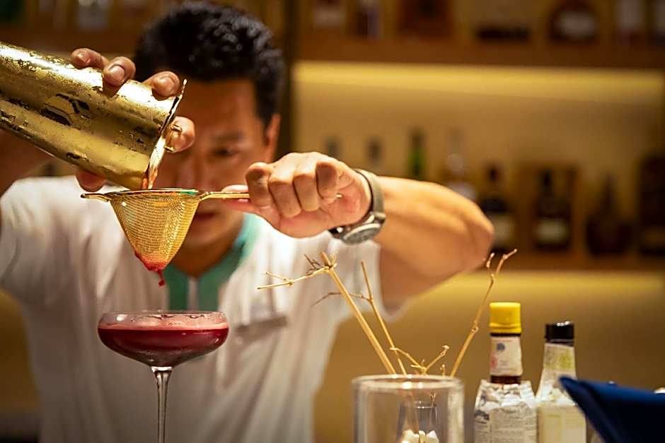 The Halcyon Private Isles Maldives, Autograph Collection