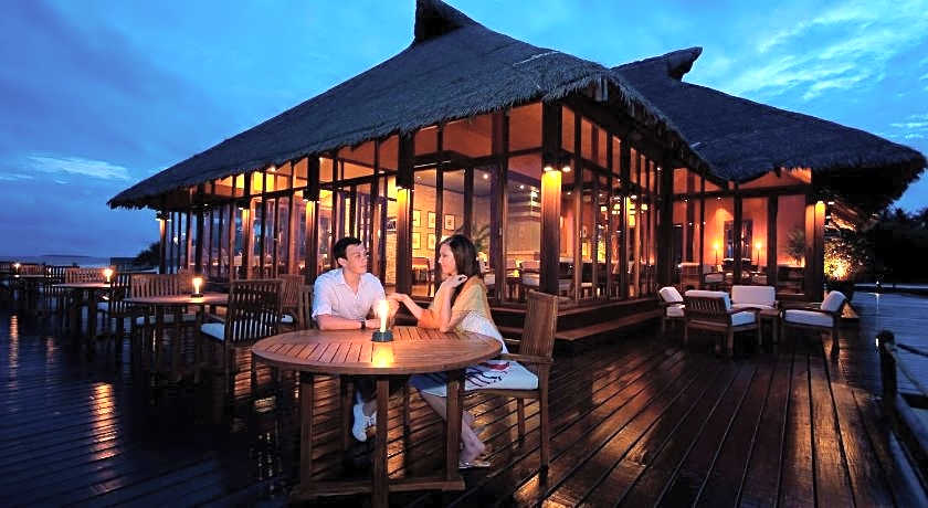 Adaaran Prestige Water Villas – 24hrs Dine around Premium All inclusive 