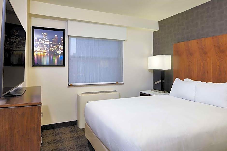 DoubleTree by Hilton Hotel & Suites Pittsburgh Downtown