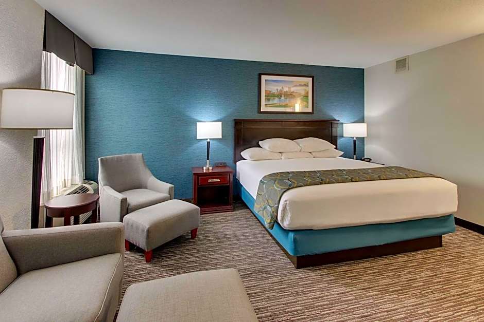 Best Western Plus Indianapolis North at Pyramids