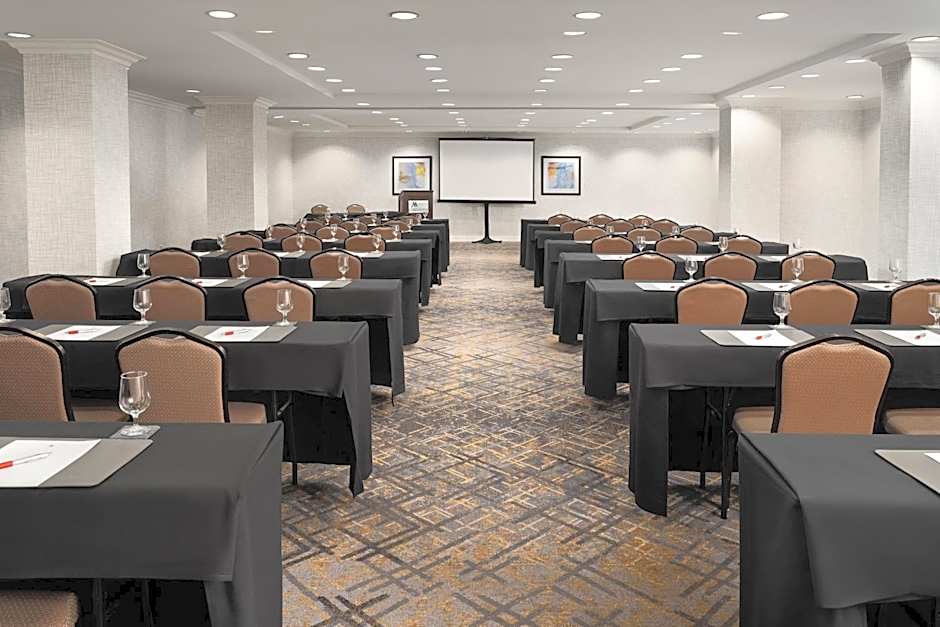 Warner Center Marriott Woodland Hills