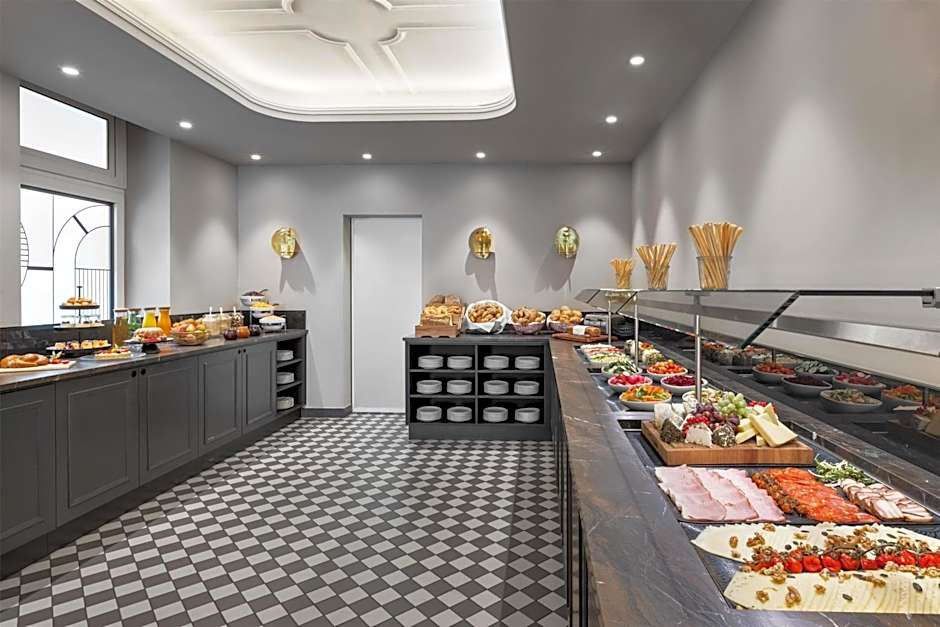 Hotel Astoria Vienna, Curio Collection by Hilton
