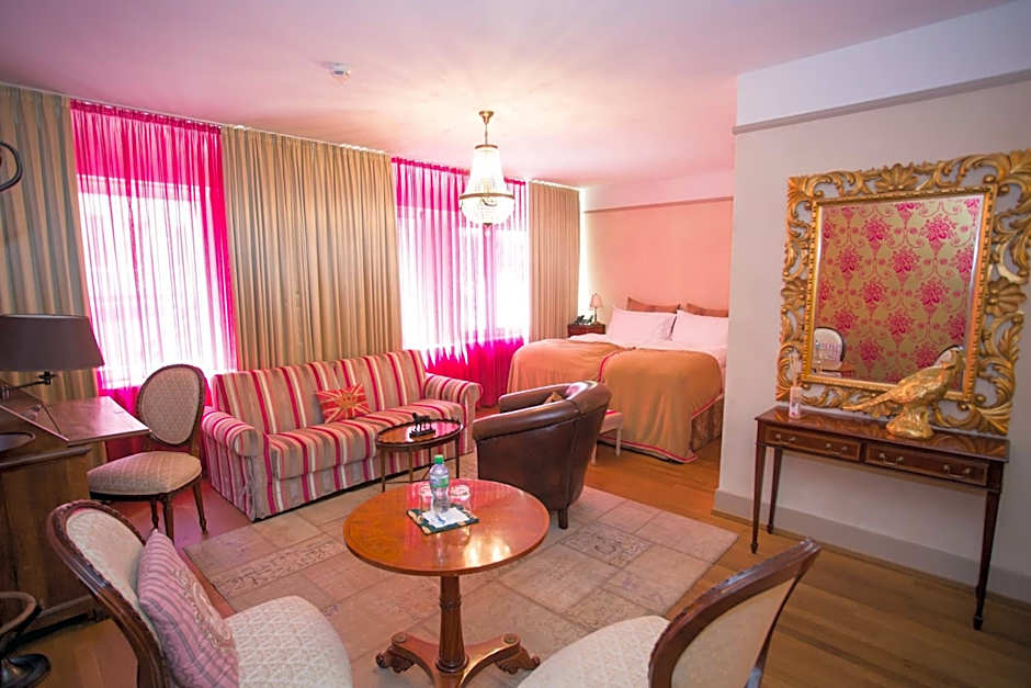 Townhouse Boutique Hotel