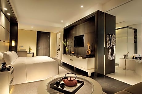 Executive Retreat King Room