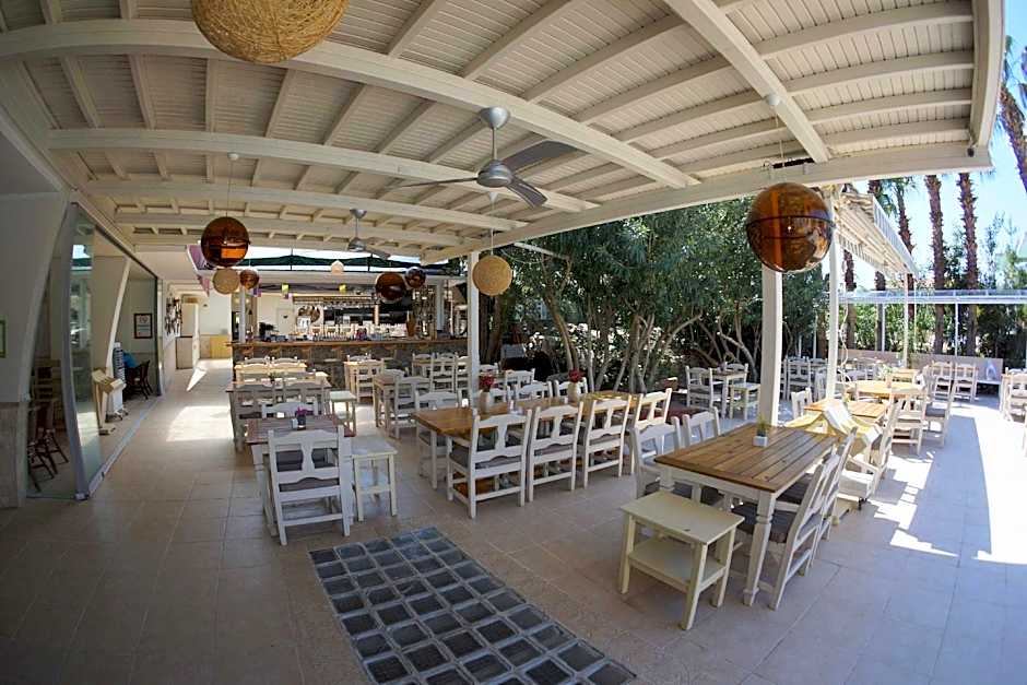 Tonoz Beach Hotel