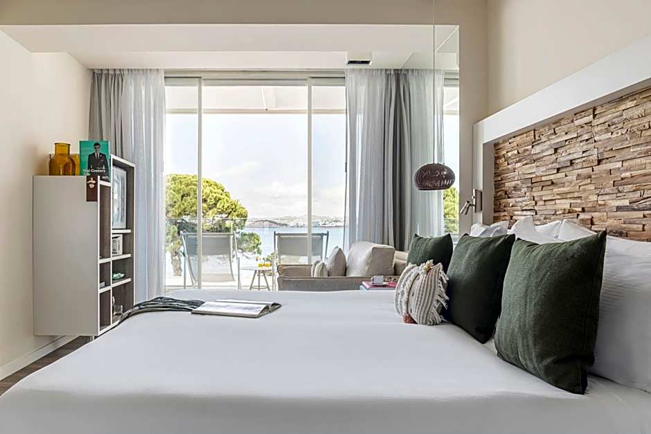 Photo 1 of 5 of Superior, Sea View, Terrace