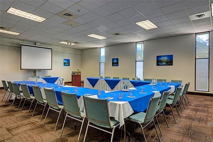 Sea to Sky Hotel and Conference Centre