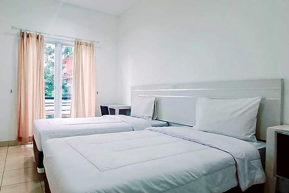 Gading Serpong Hotel Near Stadion Persita Redpartner