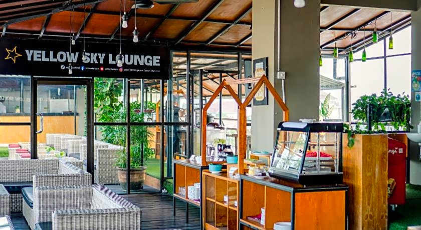 Yellow Star Gejayan Hotel