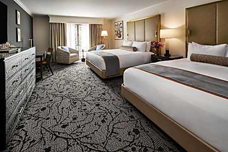 Premium Accessible Two King Beds