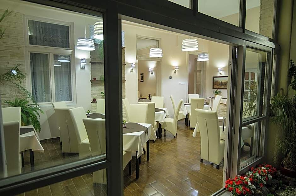 Hotel Romantik Eger