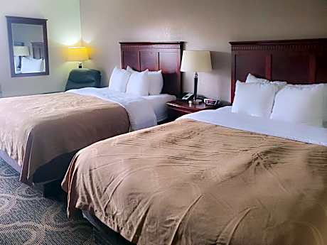 2 Double Beds Nonsmoking Accessible