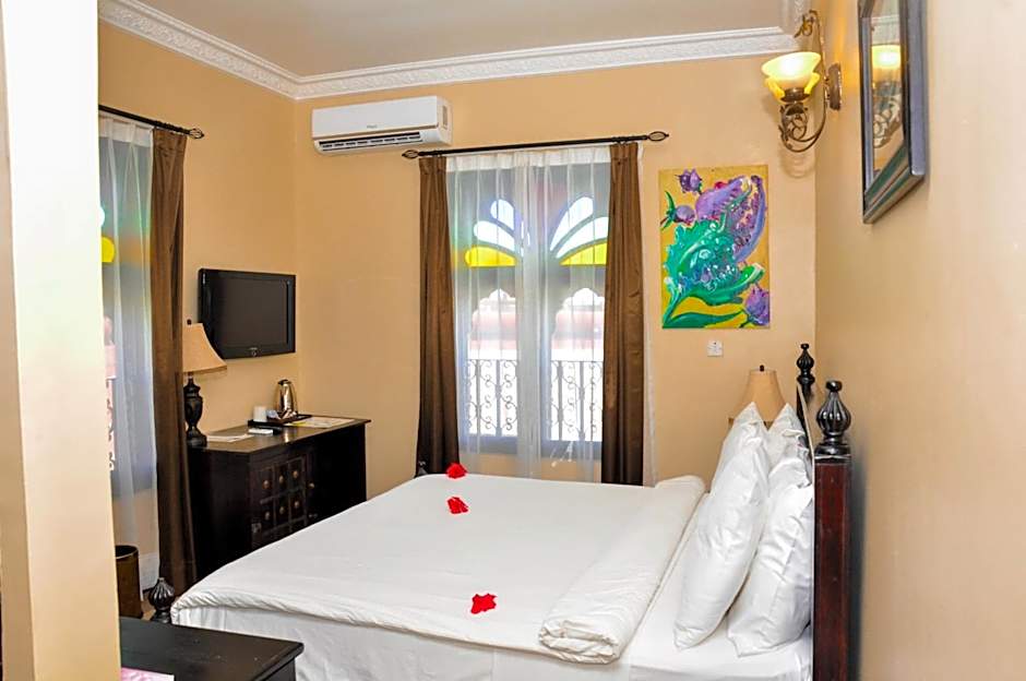 Golden Tulip Stone Town Boutique