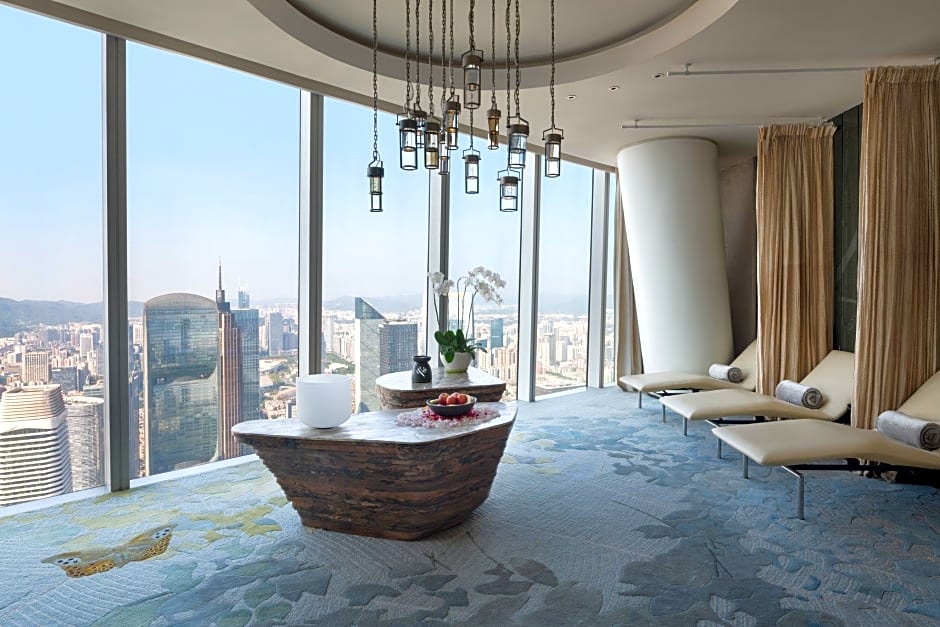 Four Seasons Hotel Guangzhou