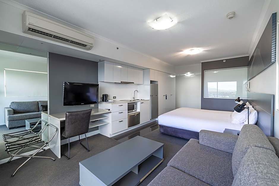Oaks Townsville Metropole Hotel