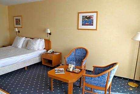 Deluxe Double Room with Bath