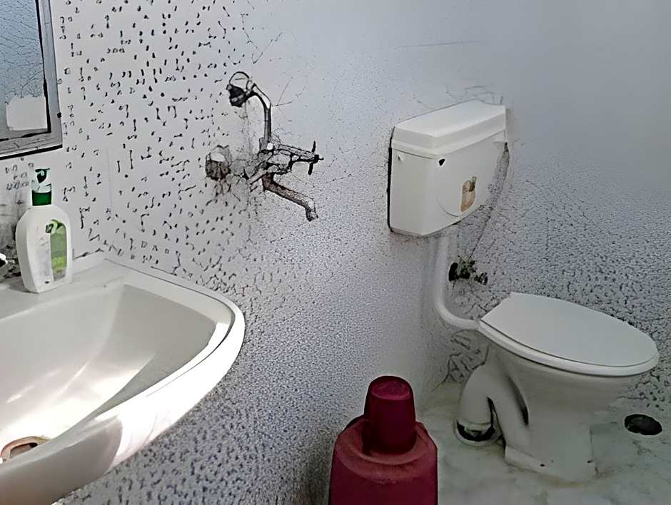 Radiant YMCA Tourist Hostel – Varanasi, VA