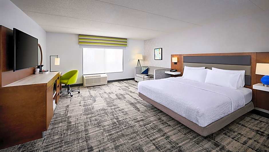 Hampton Inn By Hilton & Suites Windsor, On