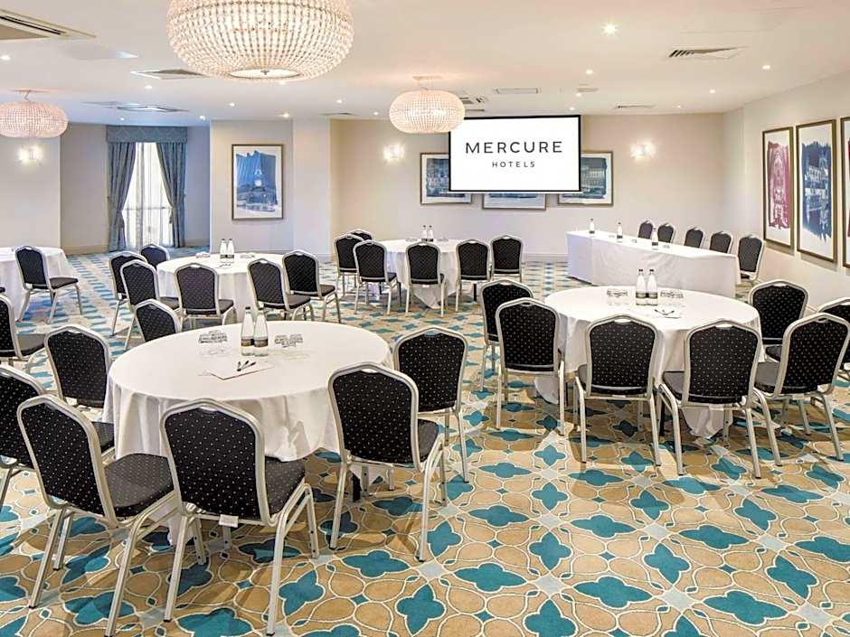 Mercure Chester Abbots Well Hotel
