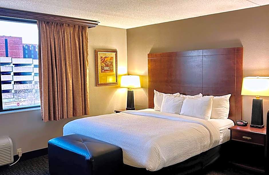 Best Western Plus Kelly Inn