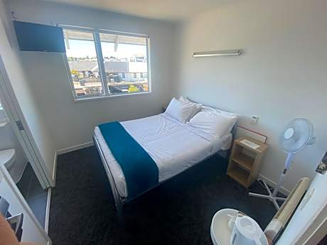 Double Room with Private Bathroom - No Children