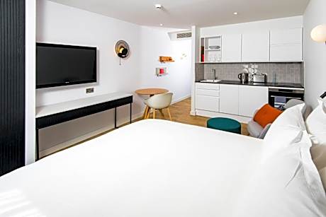 King Studio Suite