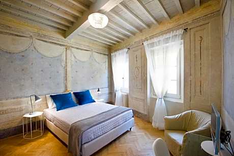 Il Piccolo Cavour Charming House B&B
