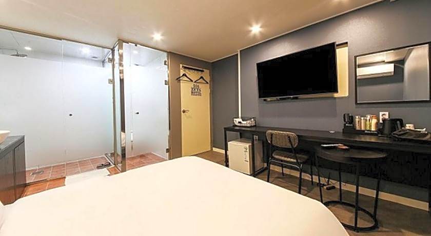 Gamdong Hotel