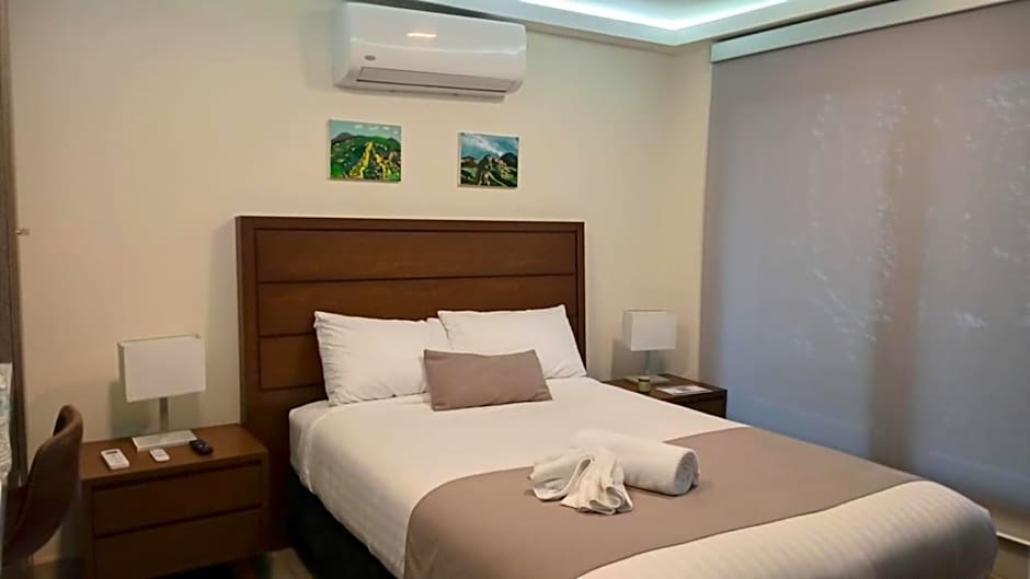 Casa Fontana Suites