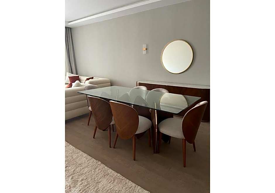 Deluxe Furnished Apartment in Mall Of Arabia Towers , AEON 1407