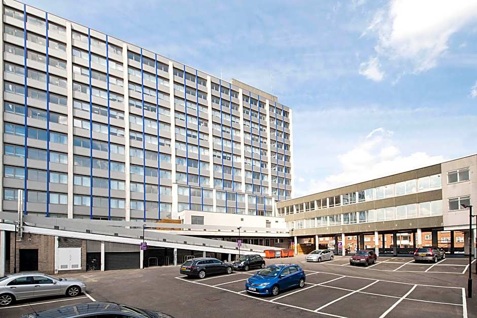 Premier Inn London Hendon - The Hyde