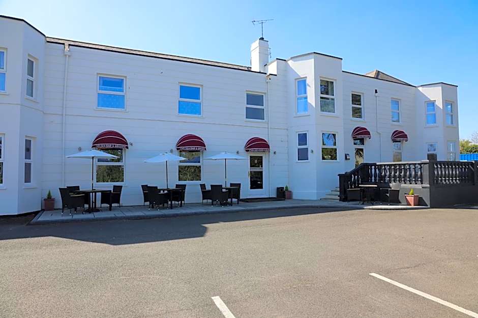 Ramada by Wyndham Cheltenham