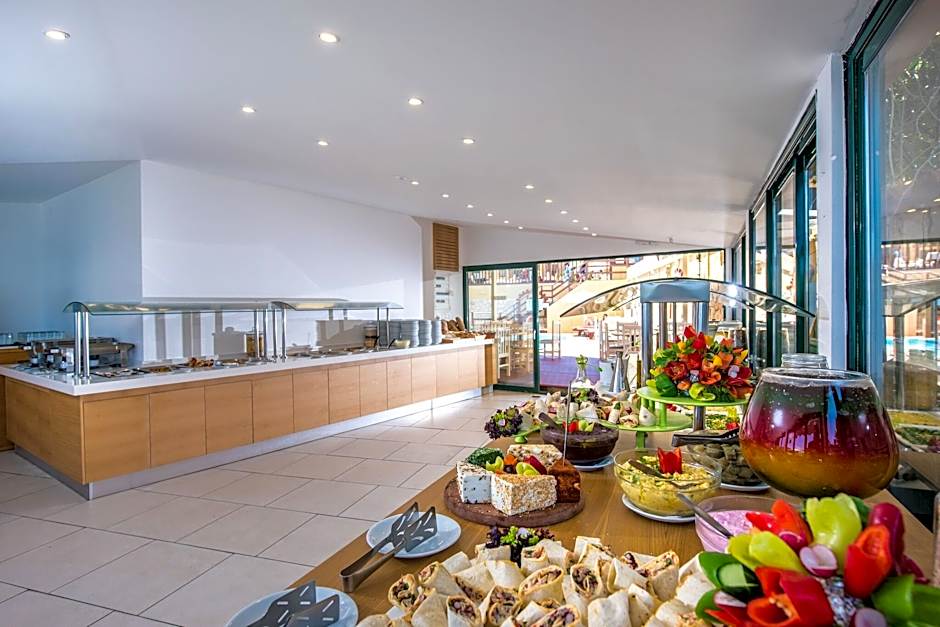 Elmi Suites Beach Hotel