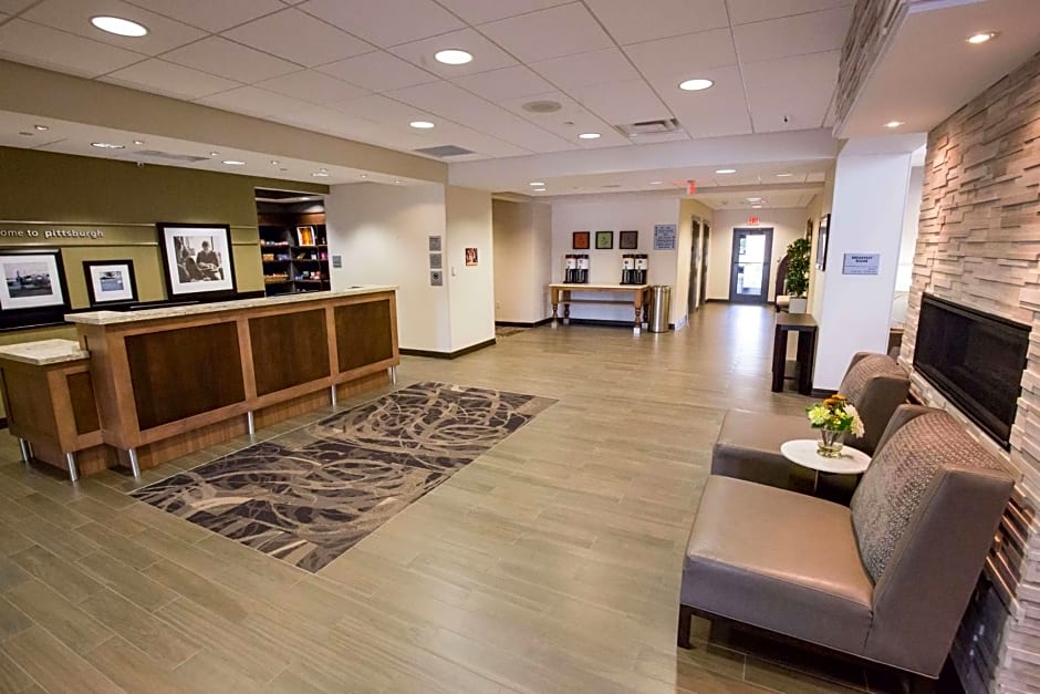 Hampton Inn By Hilton & Suites Pittsburgh/Harmarville