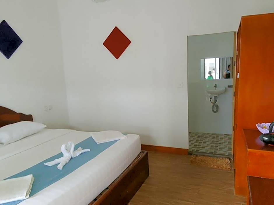 SCARLET SAILS BUNGALOW